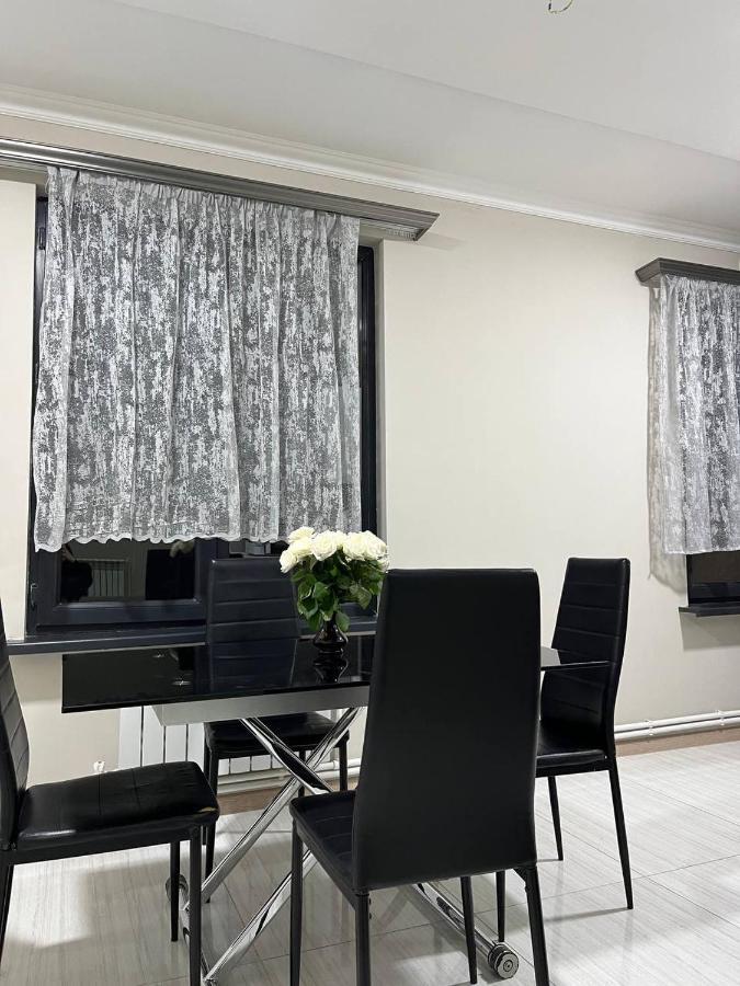 Appartement In Erivan Exterior foto